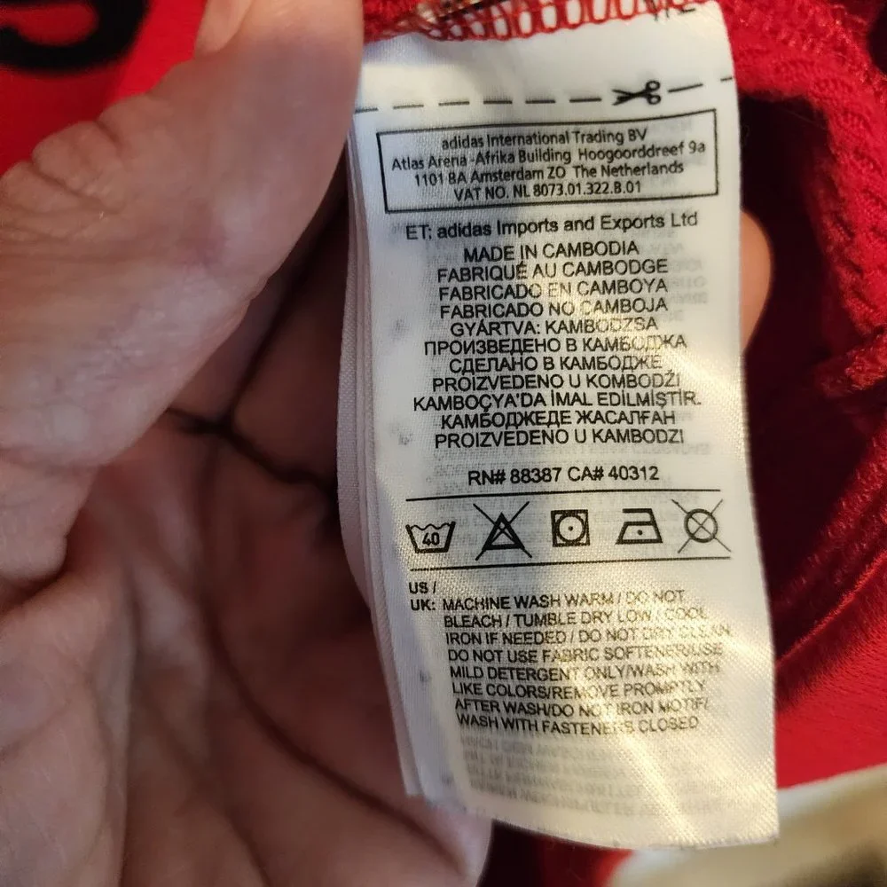 Men's adidas hoodie, Size M, EUC